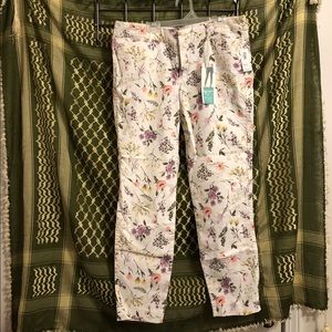 Old Navy Pixie Chinos